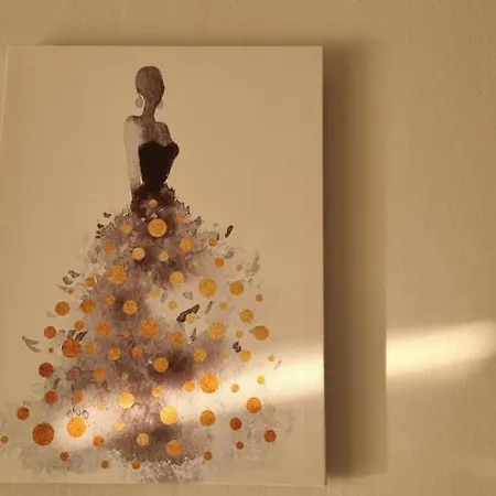 Comfy Apartment- Sunny Balcony * Tirana